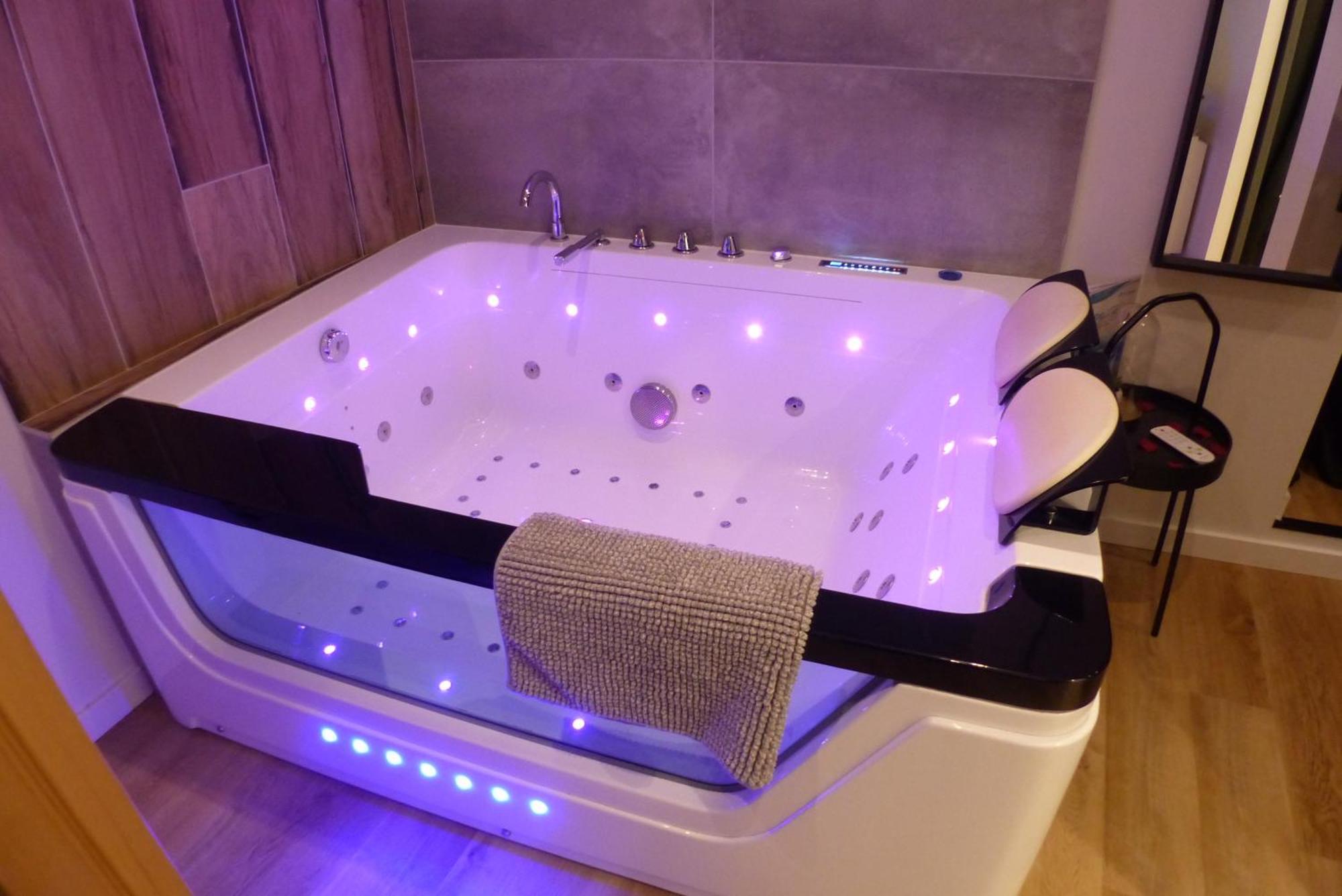 Appartement Balneotherapie Et Sauna Hyper Centre Nantes Zewnętrze zdjęcie